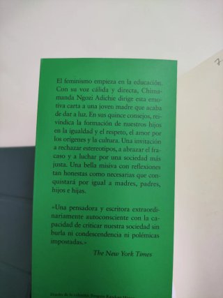 Querida Ijeawele. Cómo educar en el feminismo