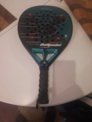 Pala de pádel Bullpadel Hack