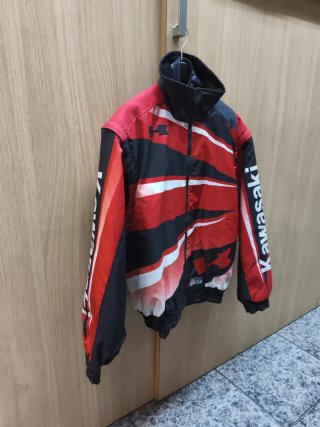 Chaqueta Kawasaki Negra y Roja