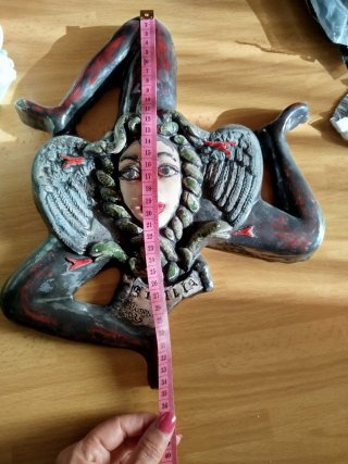 Trinacria in ceramica fatta a mano
