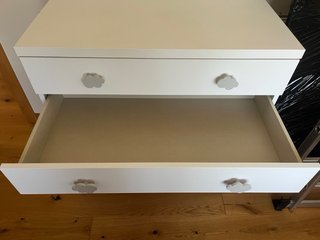 Cuna convertible en cama + cajonera