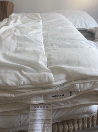 Lote IKEA cama completo con edredón y almohadas