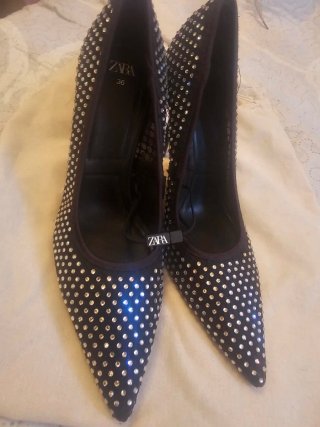 Zapatos de tacón Zara pedrería Talla 36