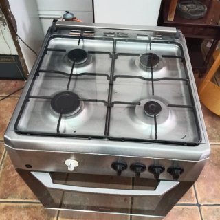 Cocina de gas butano 4 fuegos