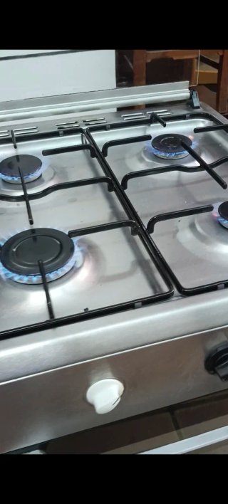 Cocina de gas butano 4 fuegos