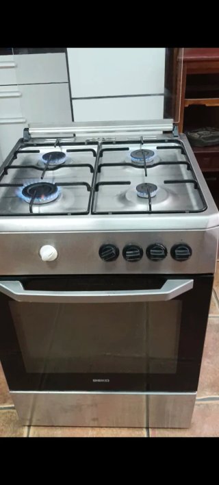 Cocina de gas butano 4 fuegos