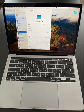 MacBook Pro M1 Plata + Cargador USB-C 30W