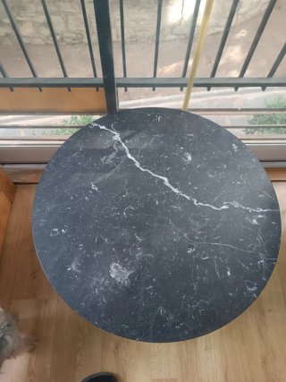 Mesa redonda mármol y madera