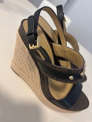 Sandalias Cuña Michael Kors MK Marrón Negro