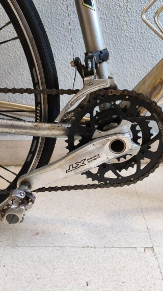 Bicicleta BH modificada carretera