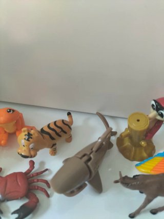 Lote 16 figuras animales pequeños