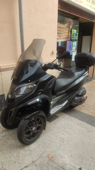 Piaggio MP3 530 Exclusive Negro