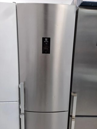 ♤Nevera Electrolux 2,m Combi Garantía + Entrega♤