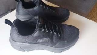 Skechers D'Lux Walker 2.0