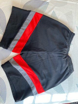 Bermudas Adidas Negro, Rojo y Gris