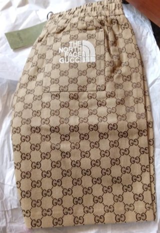 Pantalones cortos Gucci x The North Face Beige