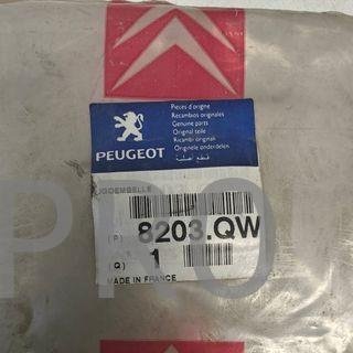 EMBELLECEDOR INFERIOR CONSOLA CENTRAL PEUGEOT 306