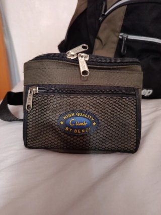 Juego Mochila y Riñonera Jeep