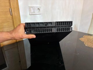 Consola Sony PS4 Negra