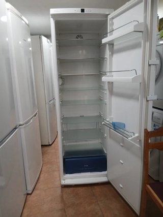 Nevera Liebherr Blanca