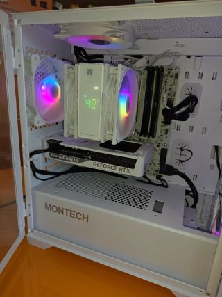 PC Gaming Ryzen 9 7900 RTX 5060 Ti 32GB RAM