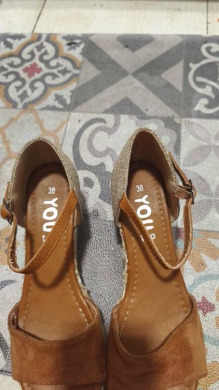 Plataformas cuña beige y marrón talla 38