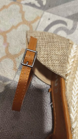 Plataformas cuña beige y marrón talla 38