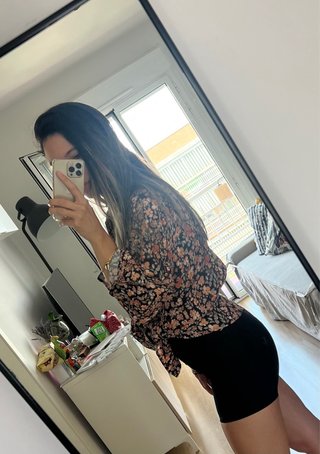 Camisa Mango floral negra