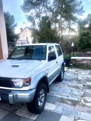 Mitsubishi Montero 2000