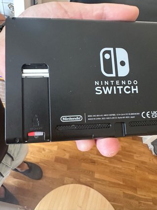 Nintendo Switch Azul/Rojo + Funda + FIFA 25