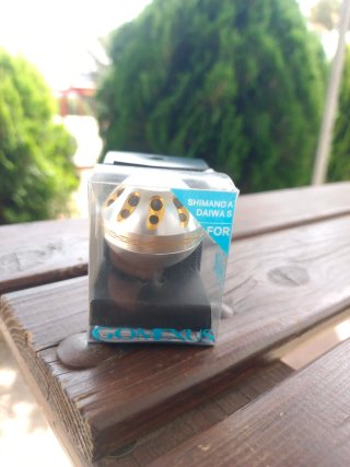 Pomo GOMEXUS 38mm para carretes Shimano/Daiwa
