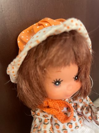 Muñeca Laura con vestido y zapatos
