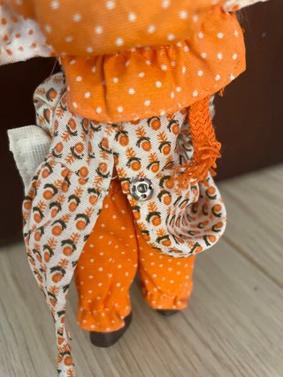 Muñeca Laura con vestido y zapatos