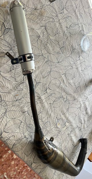 Tubo de escape artesanal SR Racing