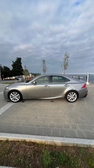 Lexus IS 2016