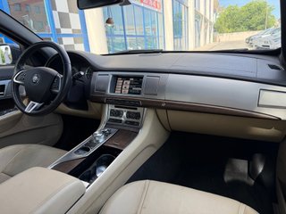 Jaguar XF 3.0 V6 Diésel Luxury