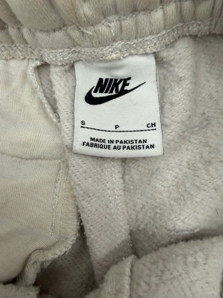 Pantalón chándal Nike blanco con logo