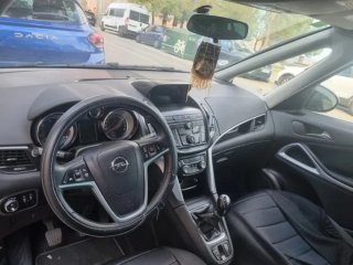 Opel Zafira Tourer 2014