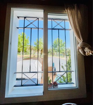 Ventana aluminio blanca 105,5 ancha x 125,5 alta
