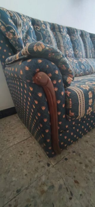 Sofá 3 plazas y 2 sillones con fundas