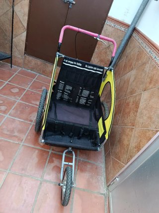 Carro deportivo para 2 niños