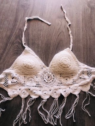 Top crochet blanco con flecos