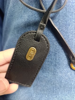 Aplique de piel para bolso con candado y llave