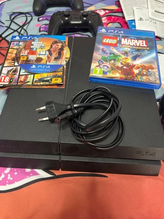 PS4 (PlayStation 4) 500GB con mando y GTA
