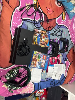 PS4 (PlayStation 4) 500GB con mando y GTA