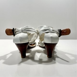 Talla 39 - Sandalias Blancas de Cuero