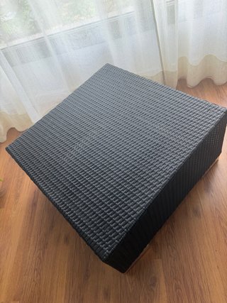 Tavolo in rattan nero per terrazzo