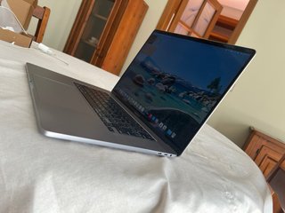 MacBook Pro i9 32GB RAM 512GB SSD