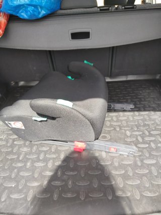 Alzador infantil Nania con Isofix