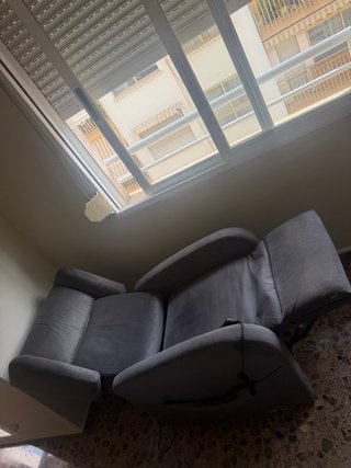 Sillón Elevable y Reclinable Gris